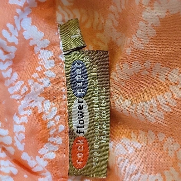 rock flower paper orange & white sleeveless tunic. Size is Large. 100% cotton. - Picture 6 of 8